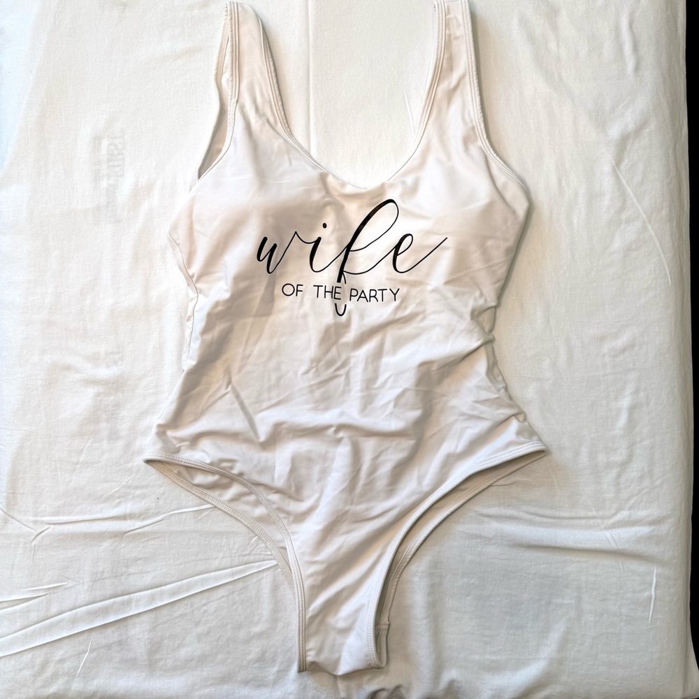 Bride One Piece Swimsuit Wife‎ of the Party White Bachelorette M